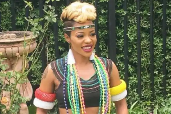 Zandile Khumalo - NGIYAK’THANDA